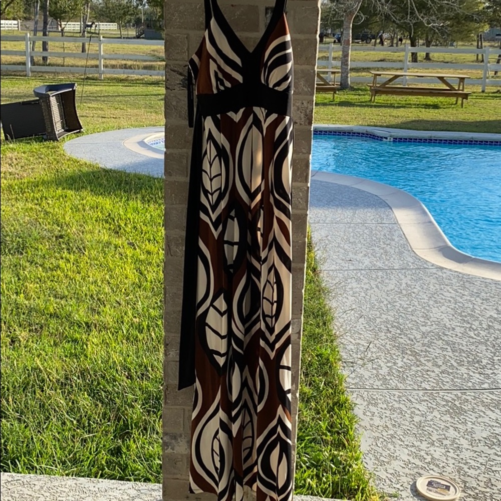 brown dress
